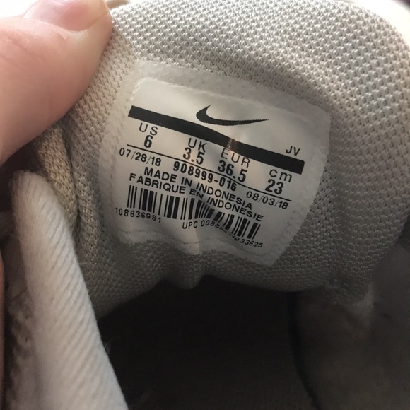 Nike sneakers - Picture 10 of 10